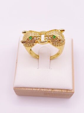 Gold Double Panther Head Ring with Green Eyes
